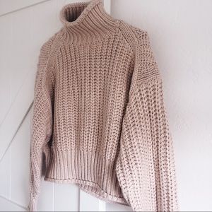 NWT h&m chunky knit turtle neck sweater cropped